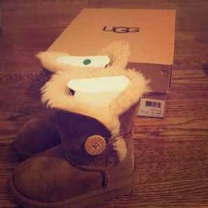 Toddler girls Ugg boots EUC